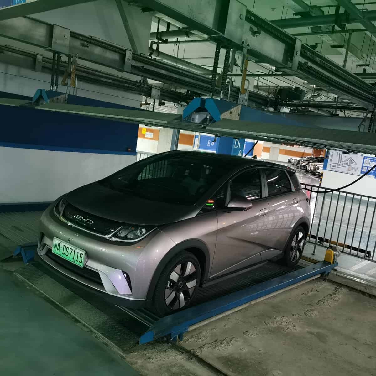 二層單列升降橫移機械式立體停車設備